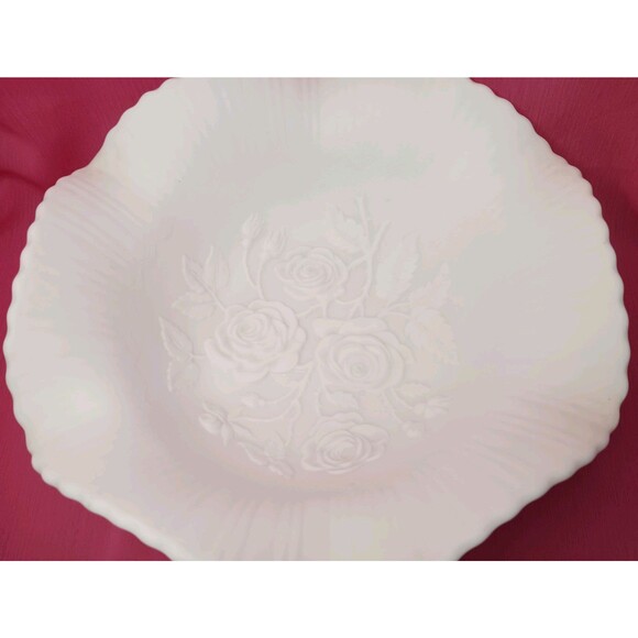 VTG Imperial Embossed Roses White Satin Milk Glass Bowl Scalloped Edge 3 Footed - Picture 6 of 7